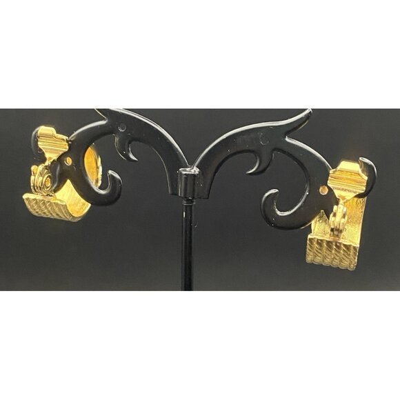 VTG Monet Clip-on Hoop Earrings Gold Tone Wide Ribbed 1980-90'sPave Crystal .75" - Picture 4 of 7